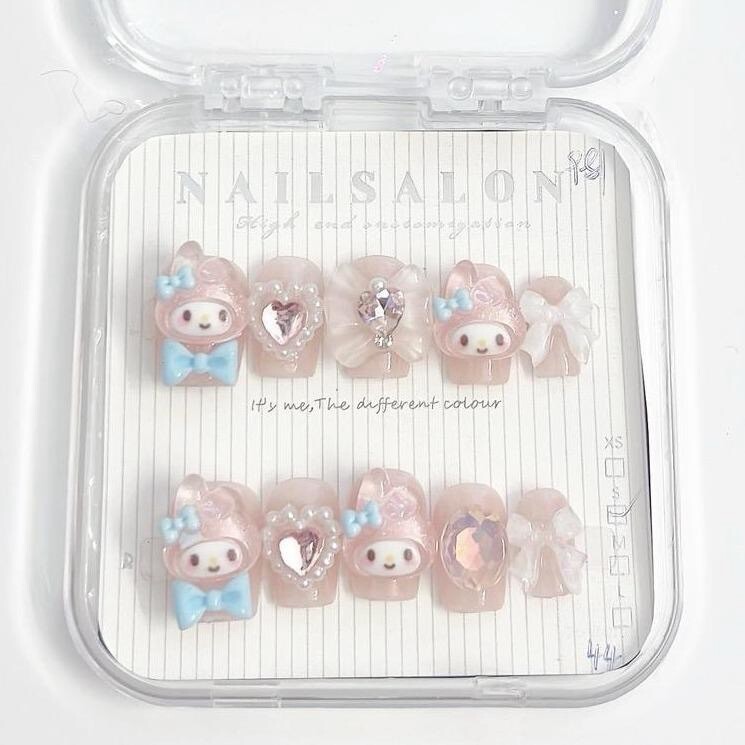Short Pink Press-On Nail （#002）with Glitter and Bowknot Patterns
