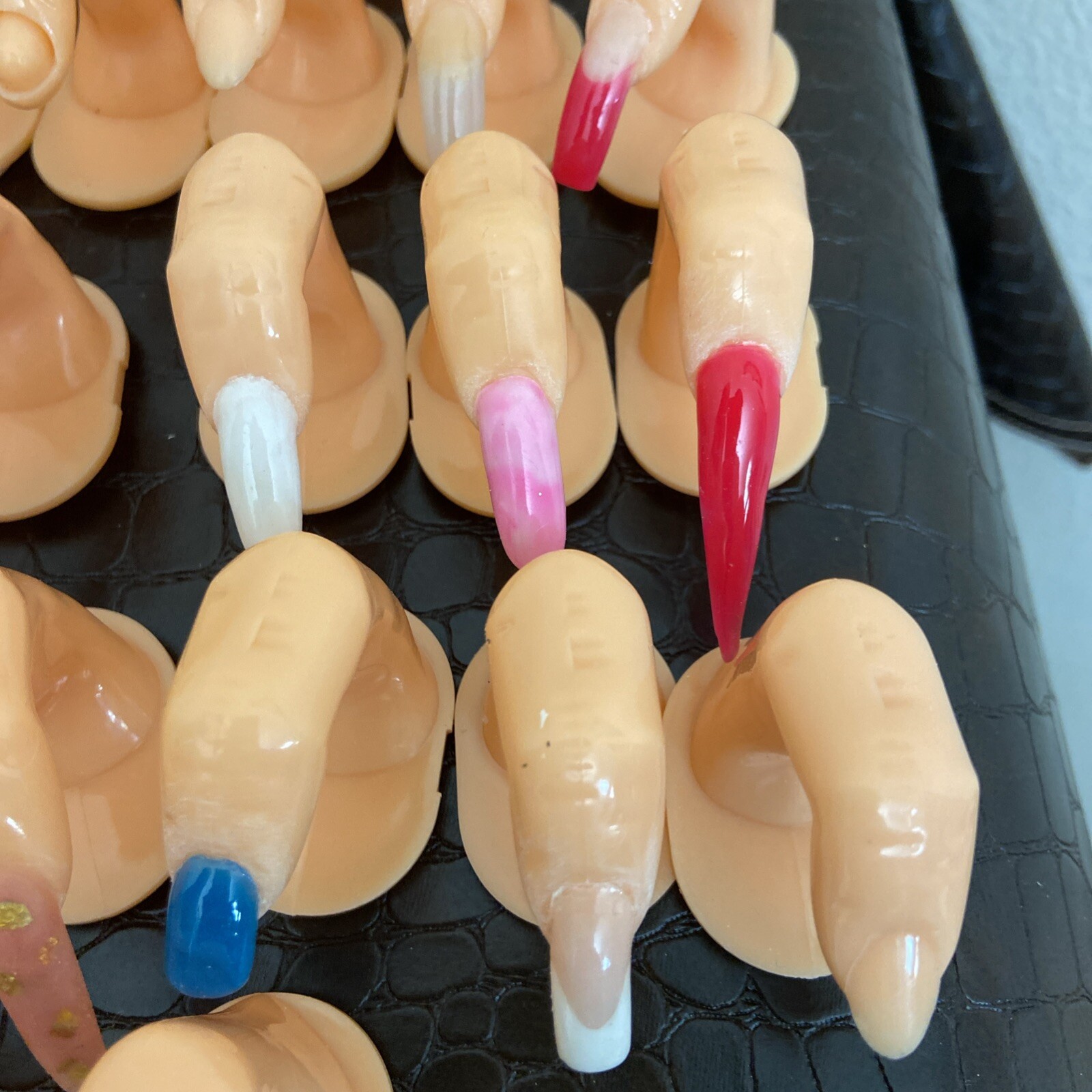 Give Set Of 36 NAIL ART DISPLACE, NAIL ARTS DECORATION STAND, or PRACTICE,