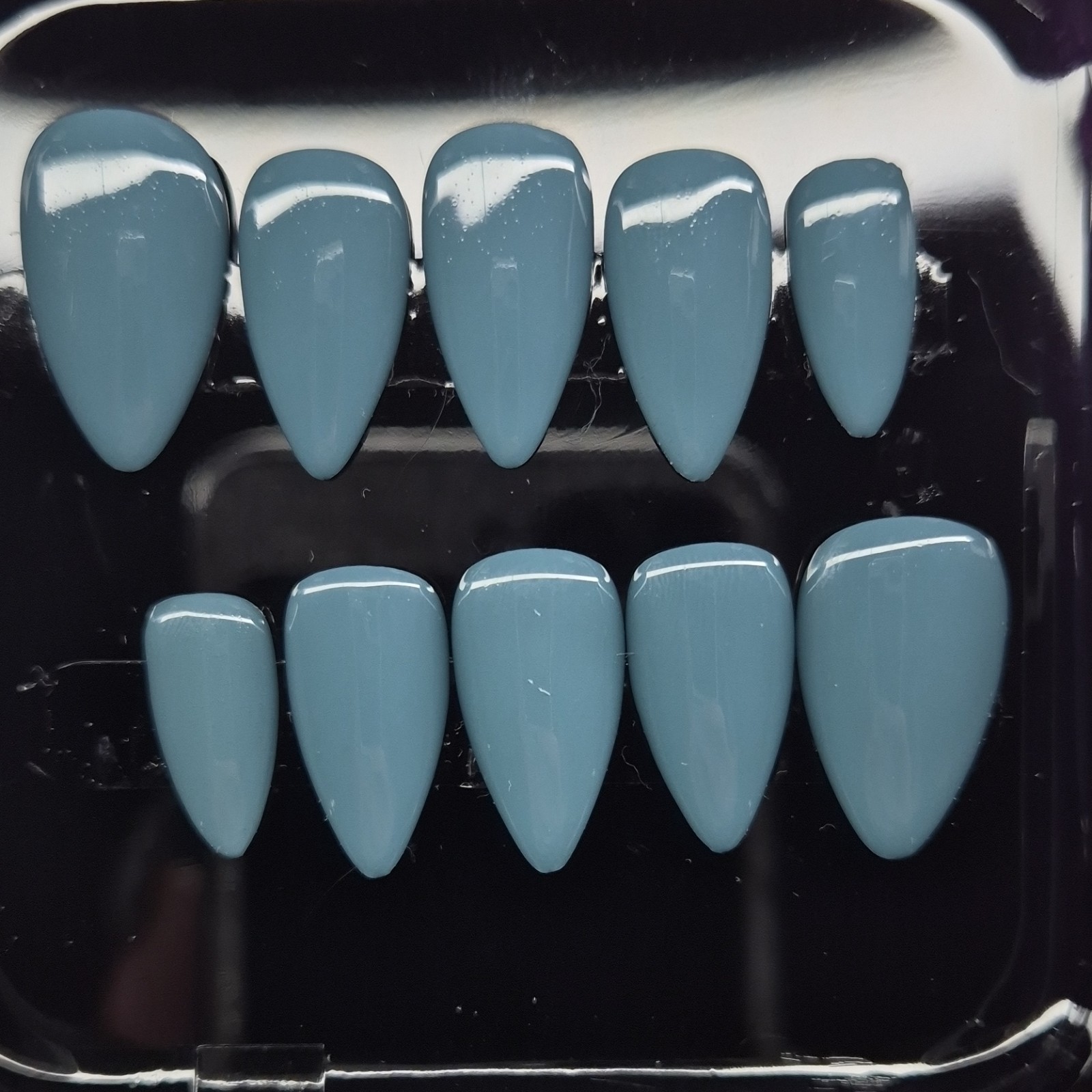 Short Almond , Smoky Blue-Gray luxury Press-On Nails Set Pre-Designed Full Cover