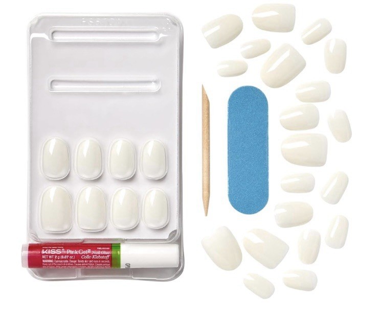Kiss Gel Fantasy 28 White Nails Ready To Wear Glue Included 93419/FC16 Sz Short