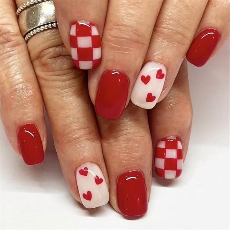 24x Lovely Heart False Nail Press On Nail on Nail for Valentines Day