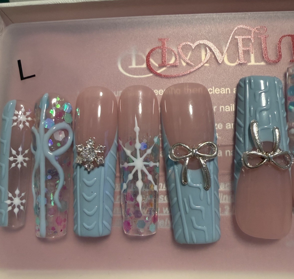 LOVFUL PRESS ON NAILS