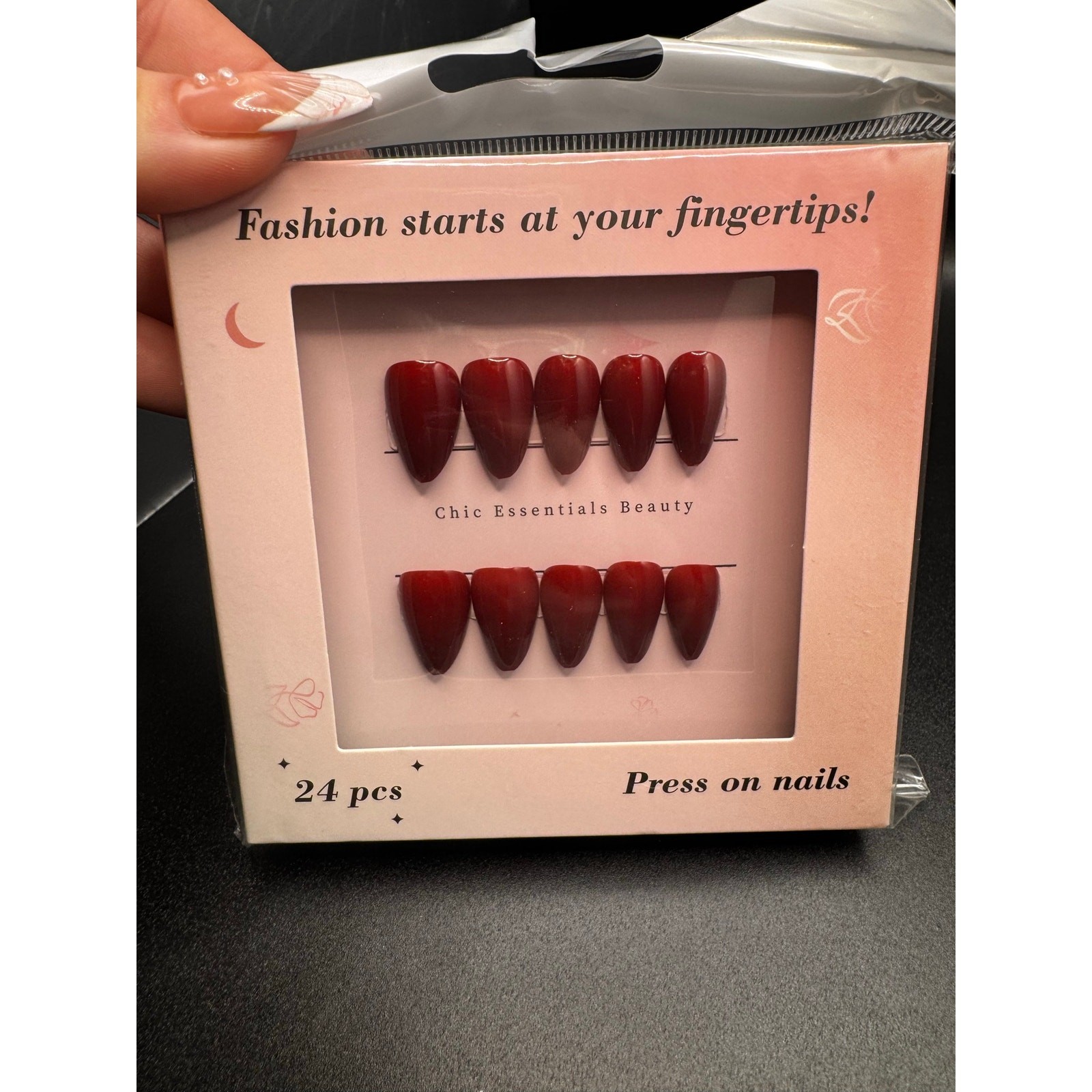 NWT Burgundy Press on nails almond shape medium length- 24pc