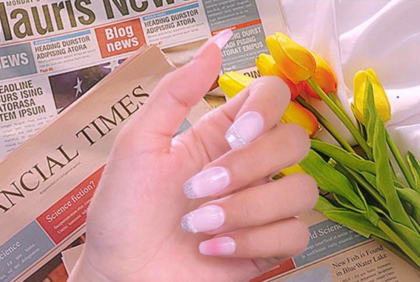 THE MIMO Press-On Nails – Blush PINK Gradient with Pearl Tips 28Ppcs