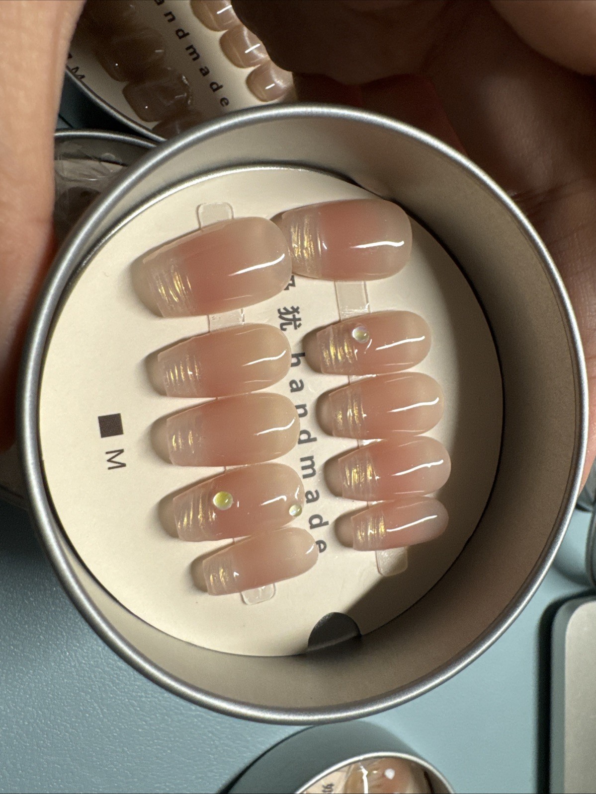 nails