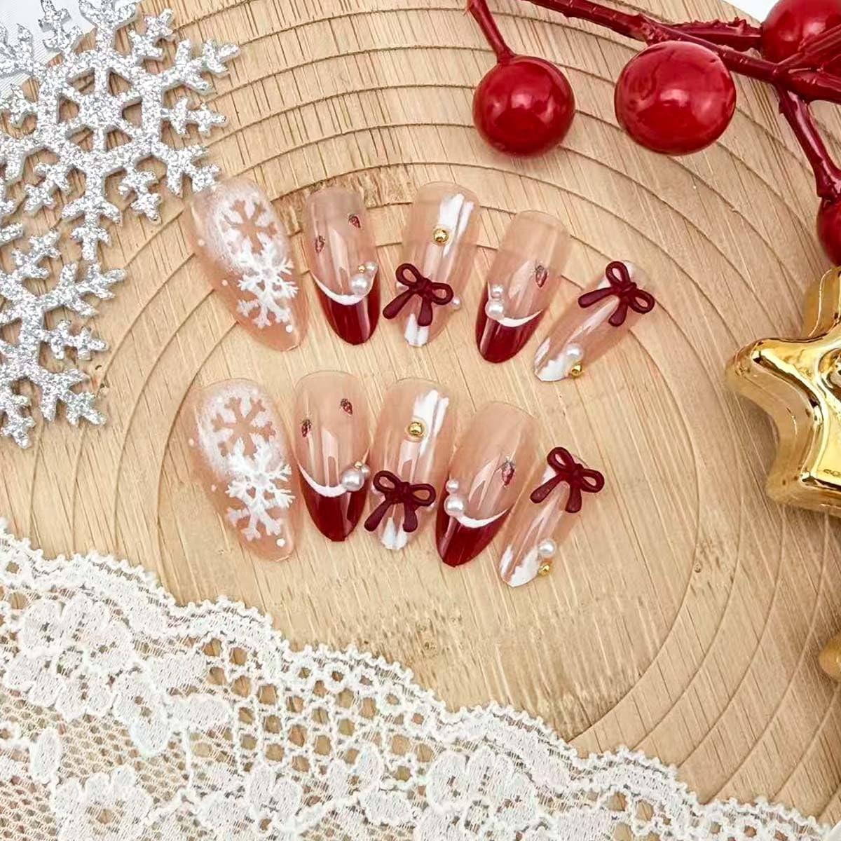 24Pcs Christmas French Tip Press on Nails Short Almon Snowflake Fake Nails Re…