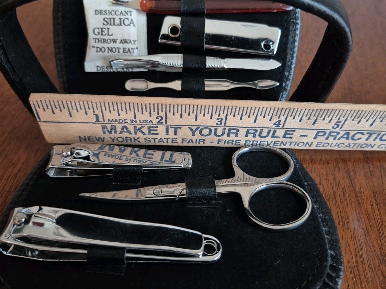 8 Pc Manicure Set w/black faux leather pouch~unused