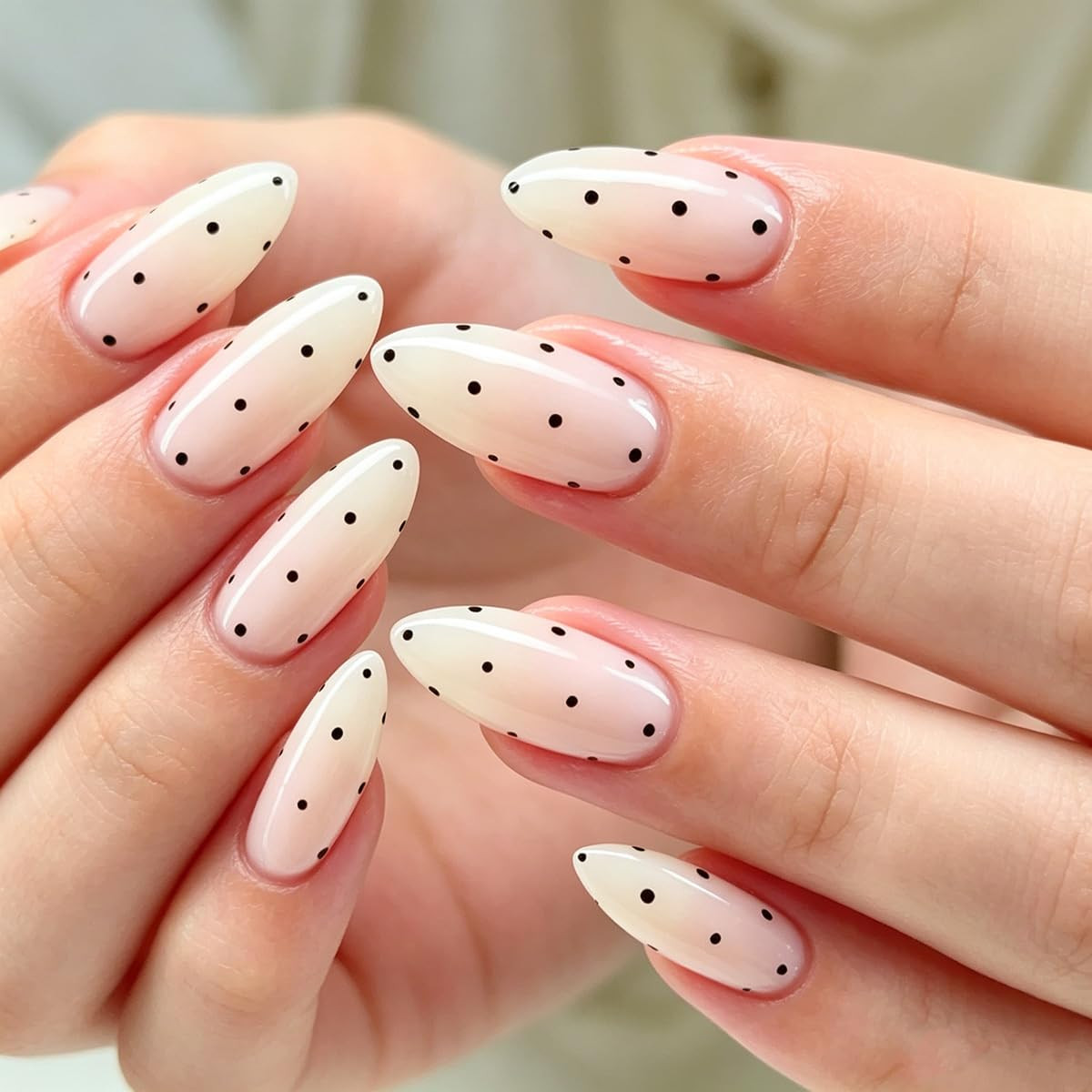 Short Almond Press on Nails Polka Dot Fake Nails French Tip False Nails with Des