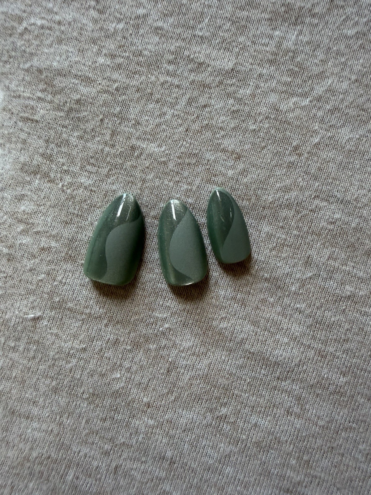 chillhouse Sea Siren Green Shiny Press-On Nails Almond Medium, Glue Included