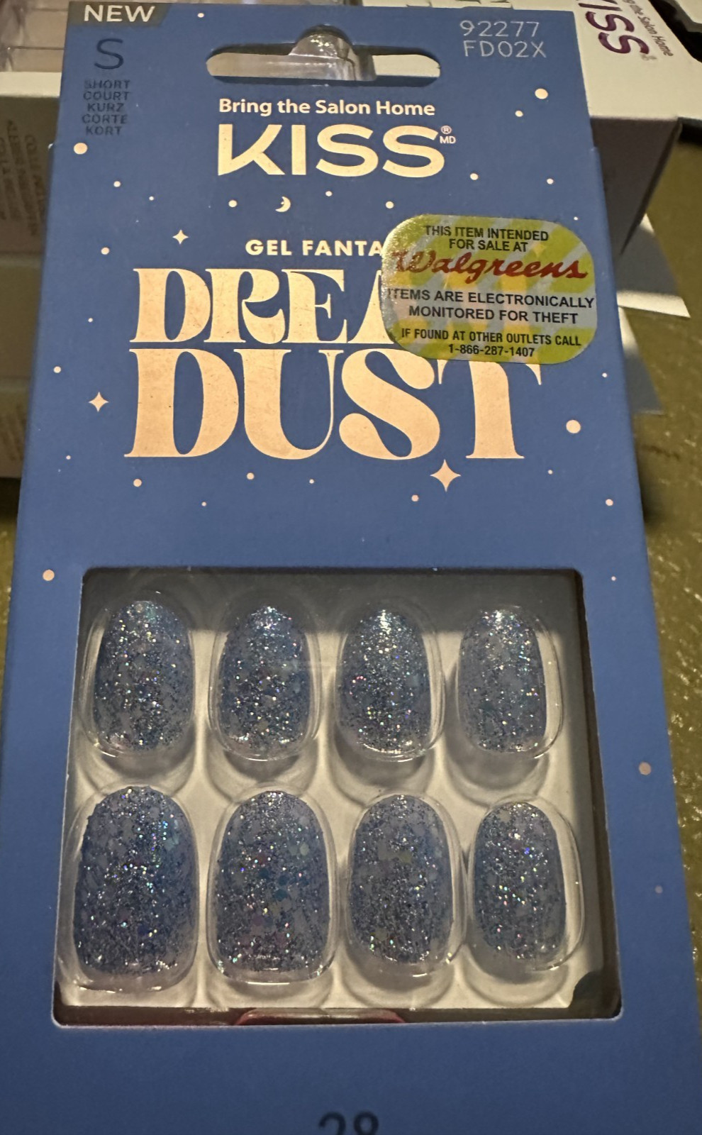 Kiss Gel Fantasy Dream Dust Nails, Manicure Small Oval NEW Blue Glitter 77