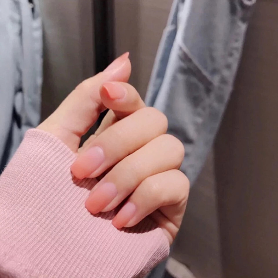 24 Short Press on nails kit w glue matte peach ombre nude