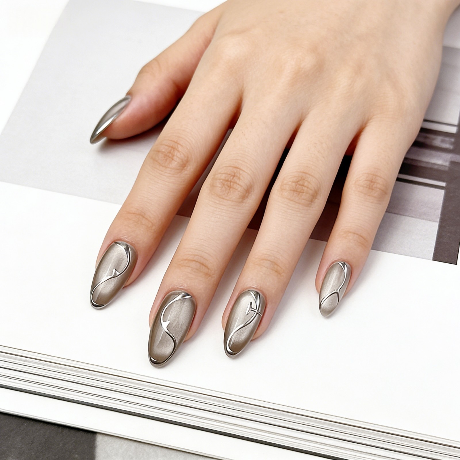 Futuristic Metallic Chrome Press On Nails, Handmade Grey Cat Eye Base Fals Nails