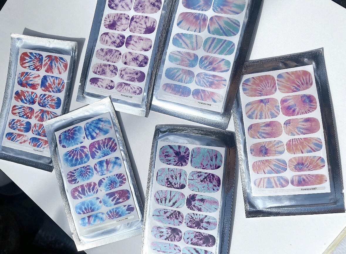 Tie dye nails