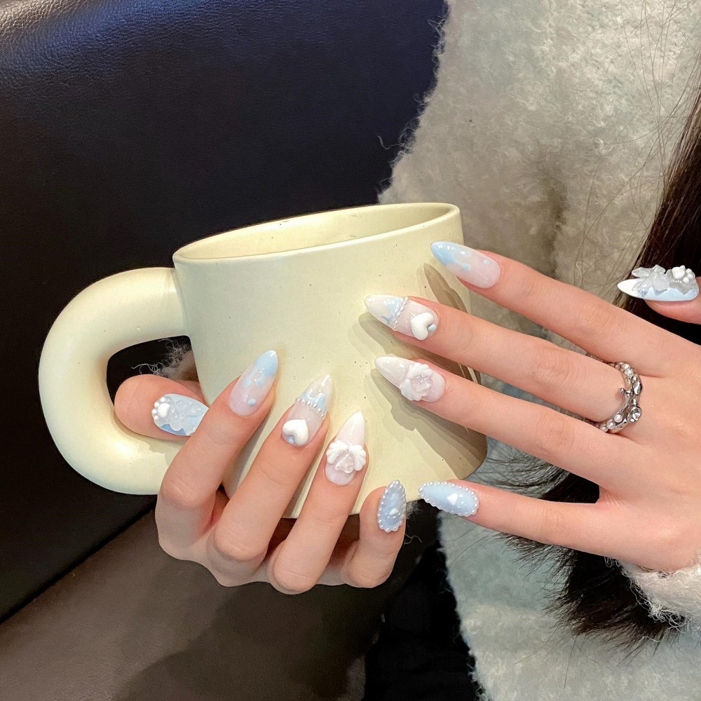 Adorable Press-On Nails Removable with 3D Cat Paw Bow and Heart Nail Art Design