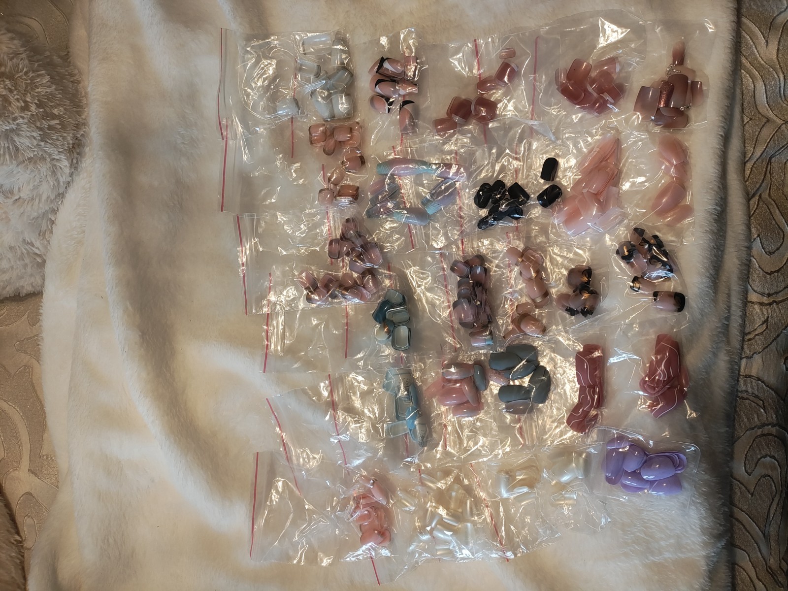 25 Sets Press On Nails Multiple Colors & Designs Short Medium Square French