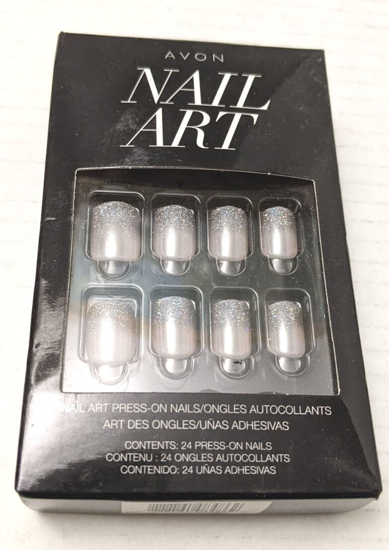 New in Box! AVON Nail Art Press-On Nails Classic Color “Stardust” 24 NAILS