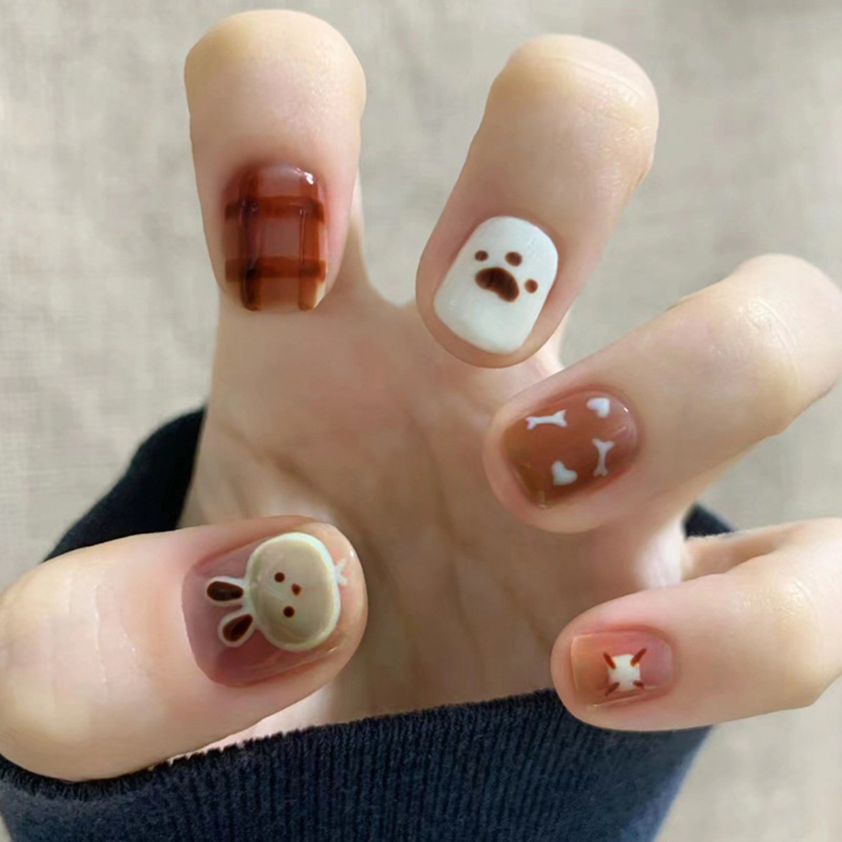 48pcs Short Round Press on Nails, Caramel Cartoon Puppy Plaid Cute Nails