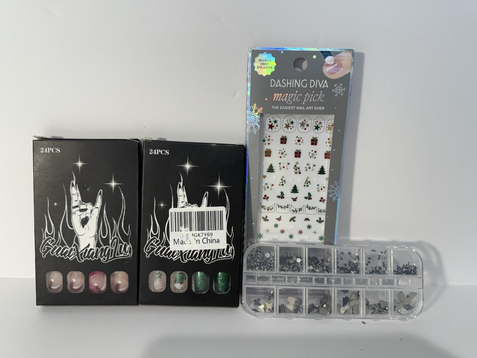 Christmas Nail Art Bundle – 2 Sets Press-On Nails, Holiday Stickers & Nail Charm