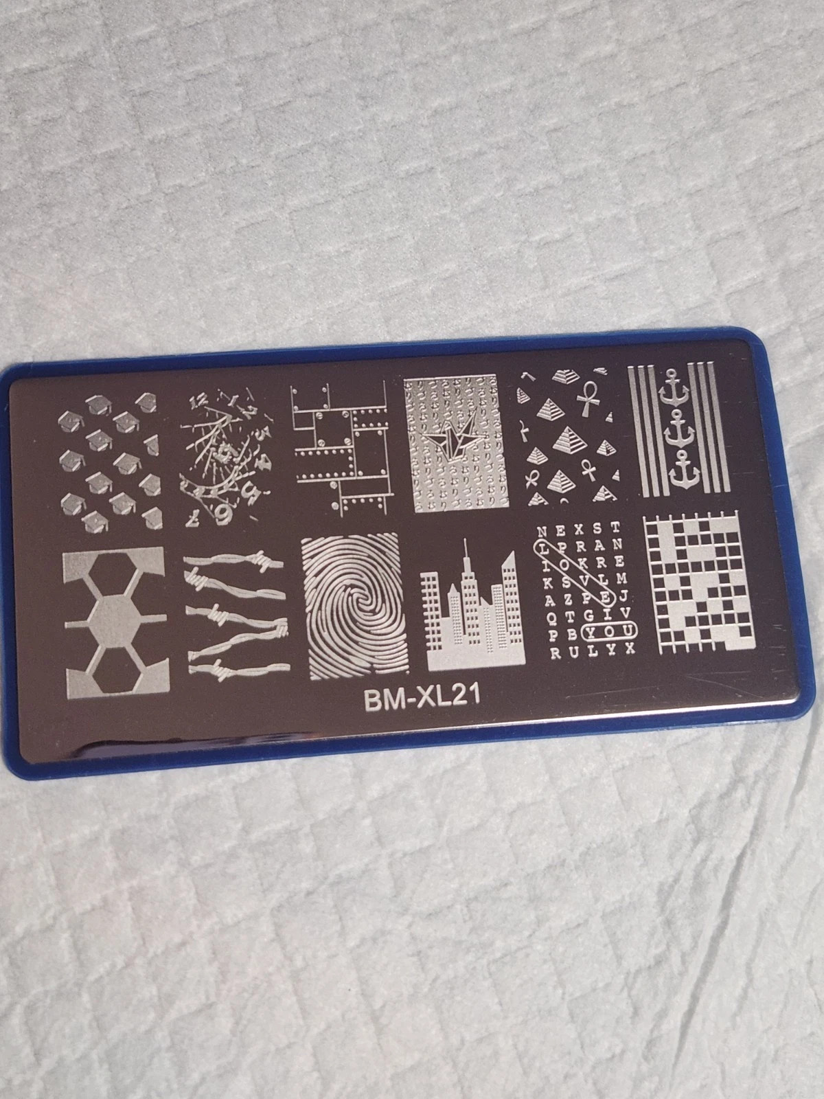 Bundle Monster BM-XL21 Nail Stamping Plate Grads & Games