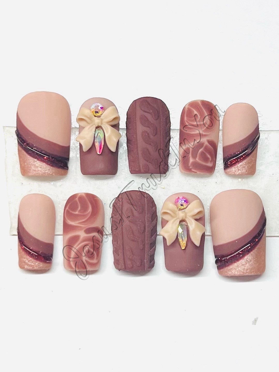 CLEARANCE – CUSTOM SHORT SQUARE GEL PRESS ON NAILS READY TO SHIP