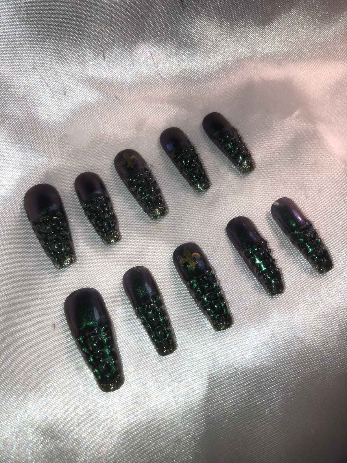 Z NAILZ!/Z CLAWZ! Gorgeous Set Of LA MARDI GRAS Gator Textured Press On Nails