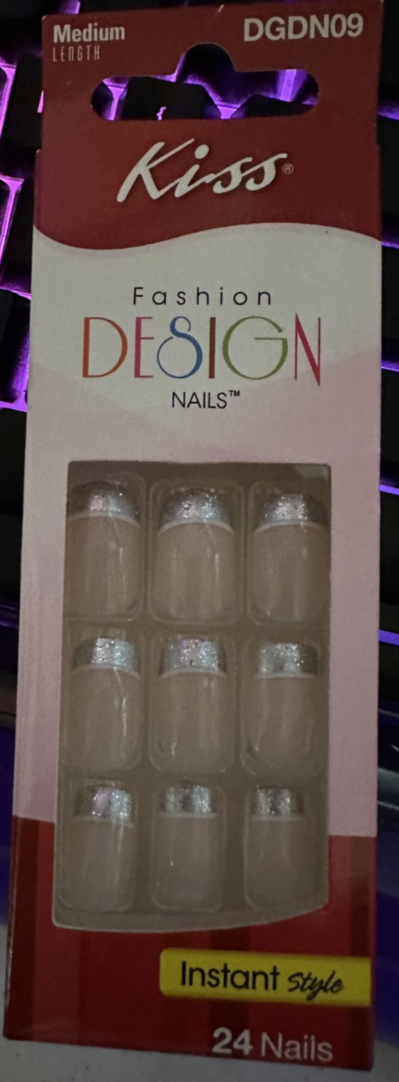Kiss Medium Silver French tips with White line detail Silver Glitter tips
