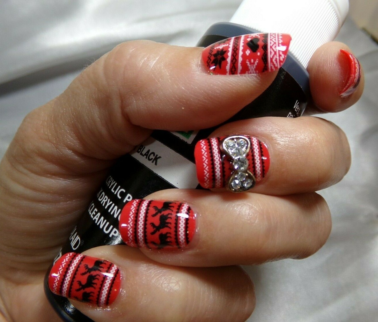 Fing’rs NAILS PRESS ON SHORT Shiny Red, Deer, hearts, Valentine