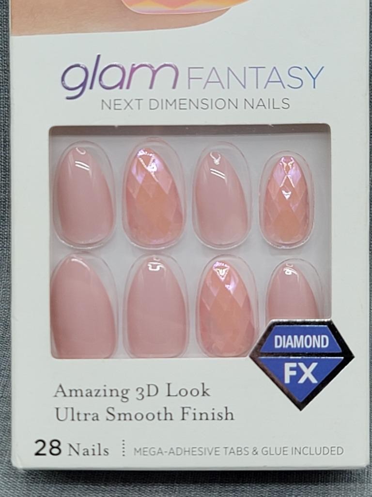 KISS Glam Fantasy Next Dimension Diamond FX Effect 28 Glue on Nails Almond pink