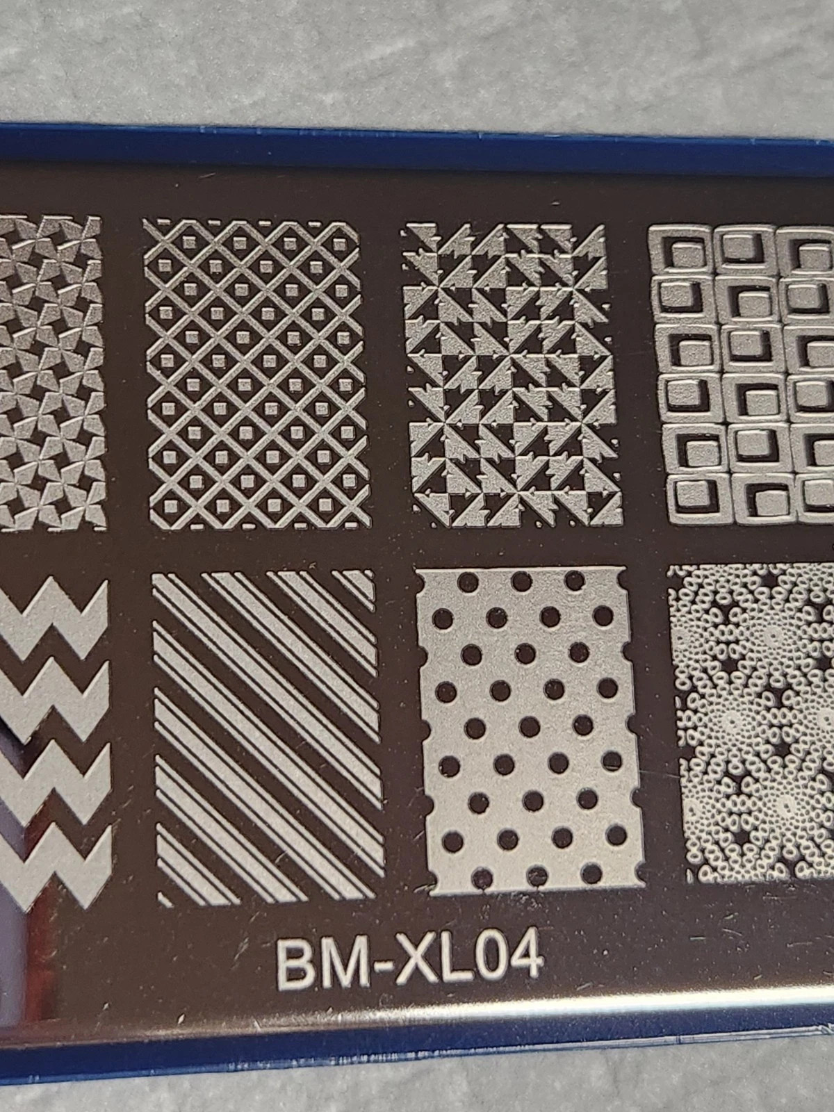 Bundle Monster BM-XL04 Nail Stamping Plate Abstract Art Patterns