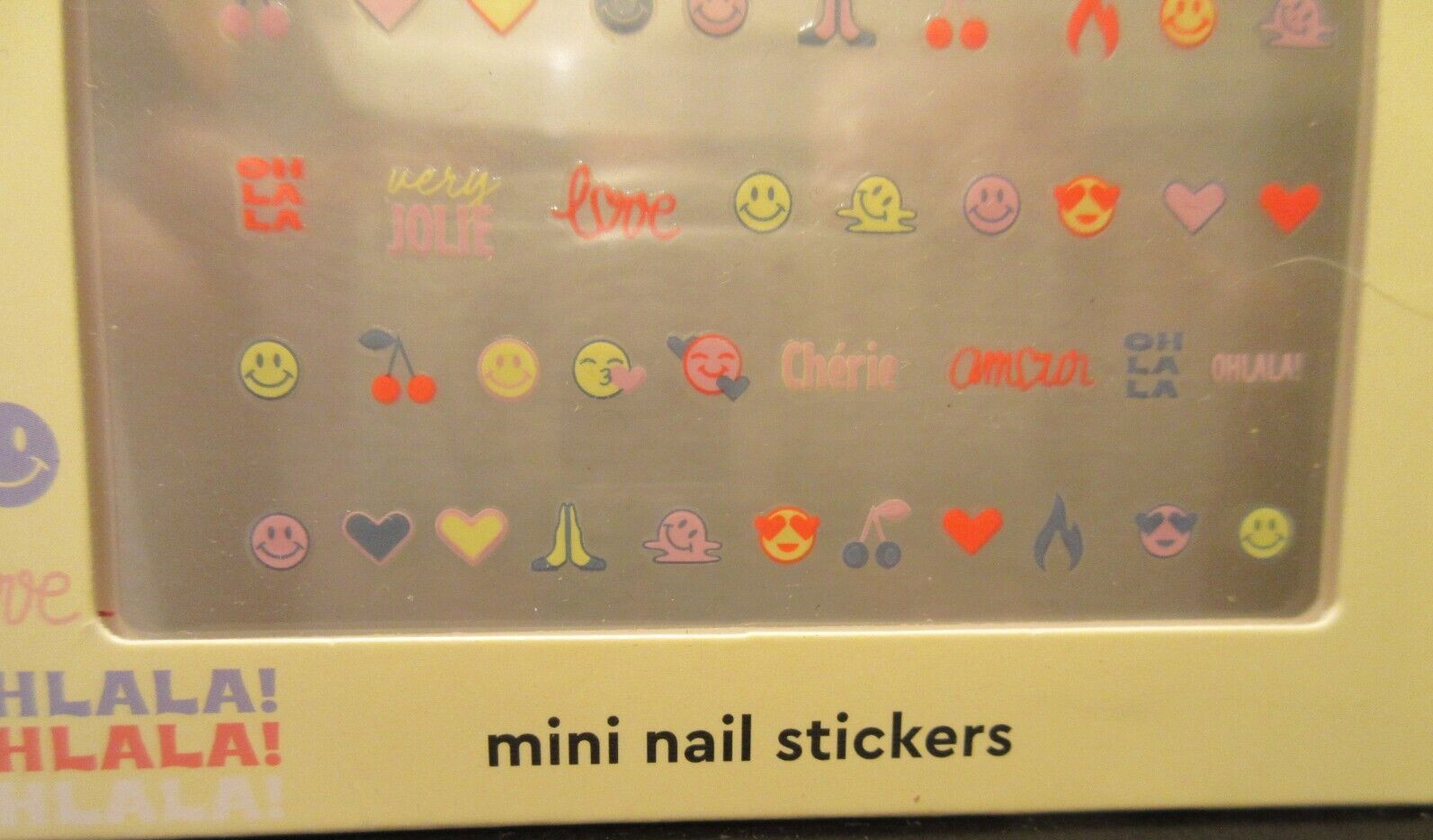 Bisous Le Mini Macaron Joli Emoji Mini Nail Stickers
