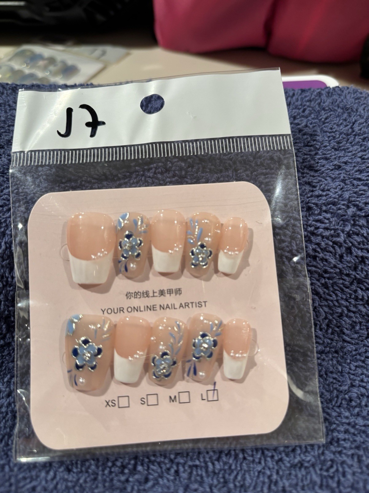 Press-On Nails Medium Length COFFIN. Size Large. 20 Pair