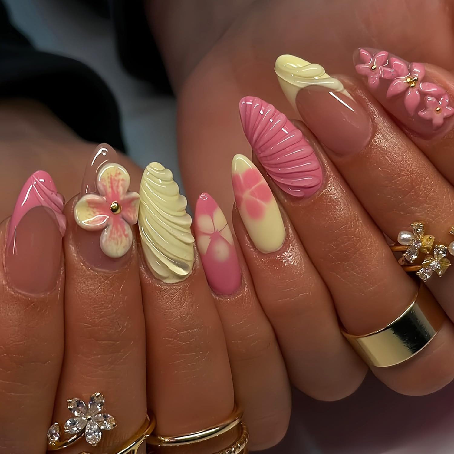 24Pcs French Tip Press on Nails Medium Almond Fake Nails with 3D Flower Gold Bea