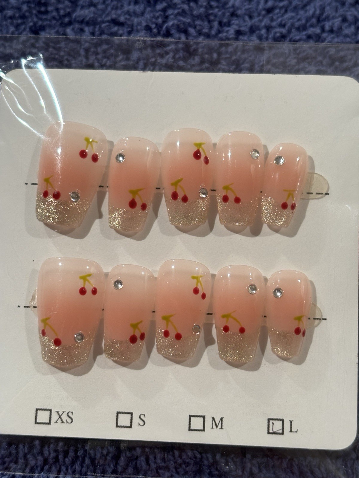 Press On Nails. Medium Length 19 Coffin Shaped Nails, 1 Oval. 20 Qty Size Large.