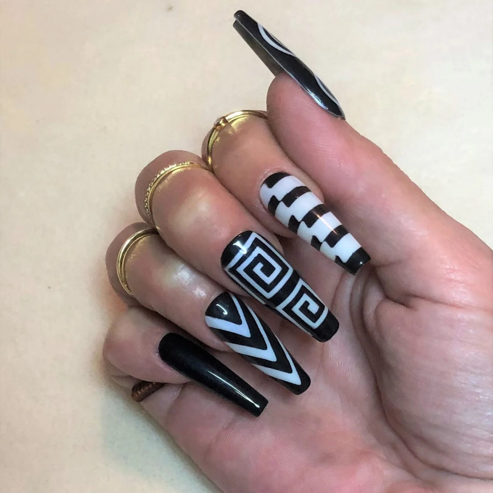 Airbrushed Optical Illusion Press-On Nail Set – Ex-Long Ballerina (Size 0-8)