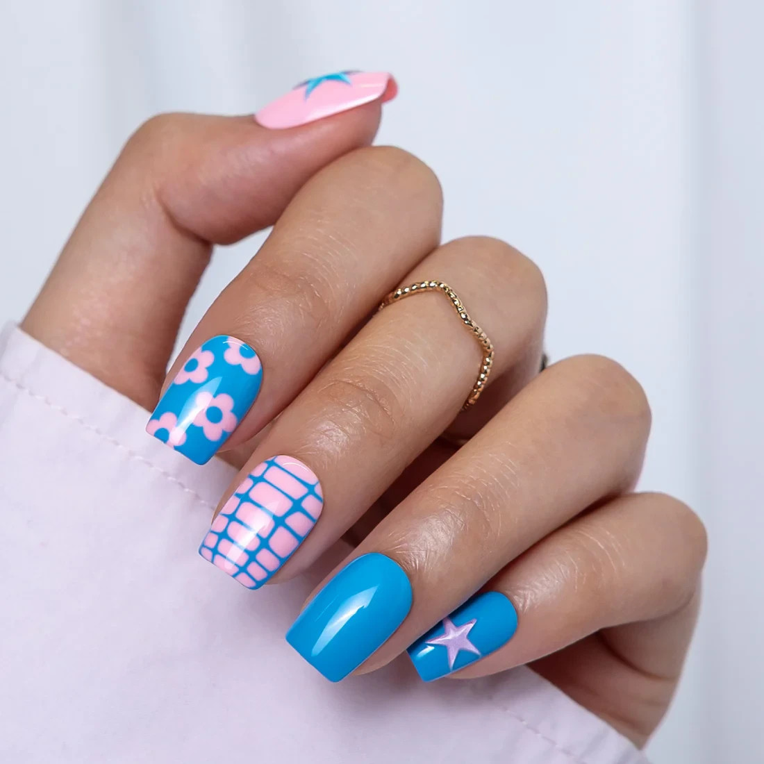 Red Aspen Press On Nails- Chords & Chaos, Cressa Short Coffin Pink Blue 3D