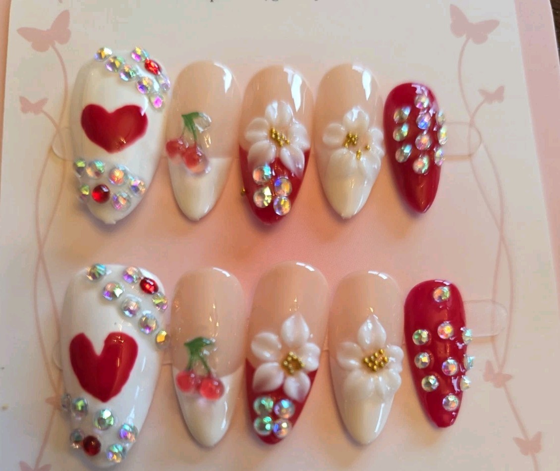 Gorgeous Set 3D Press-On Nails Red White Floral Hearts 1″ (2.5 Cm) Medium Width