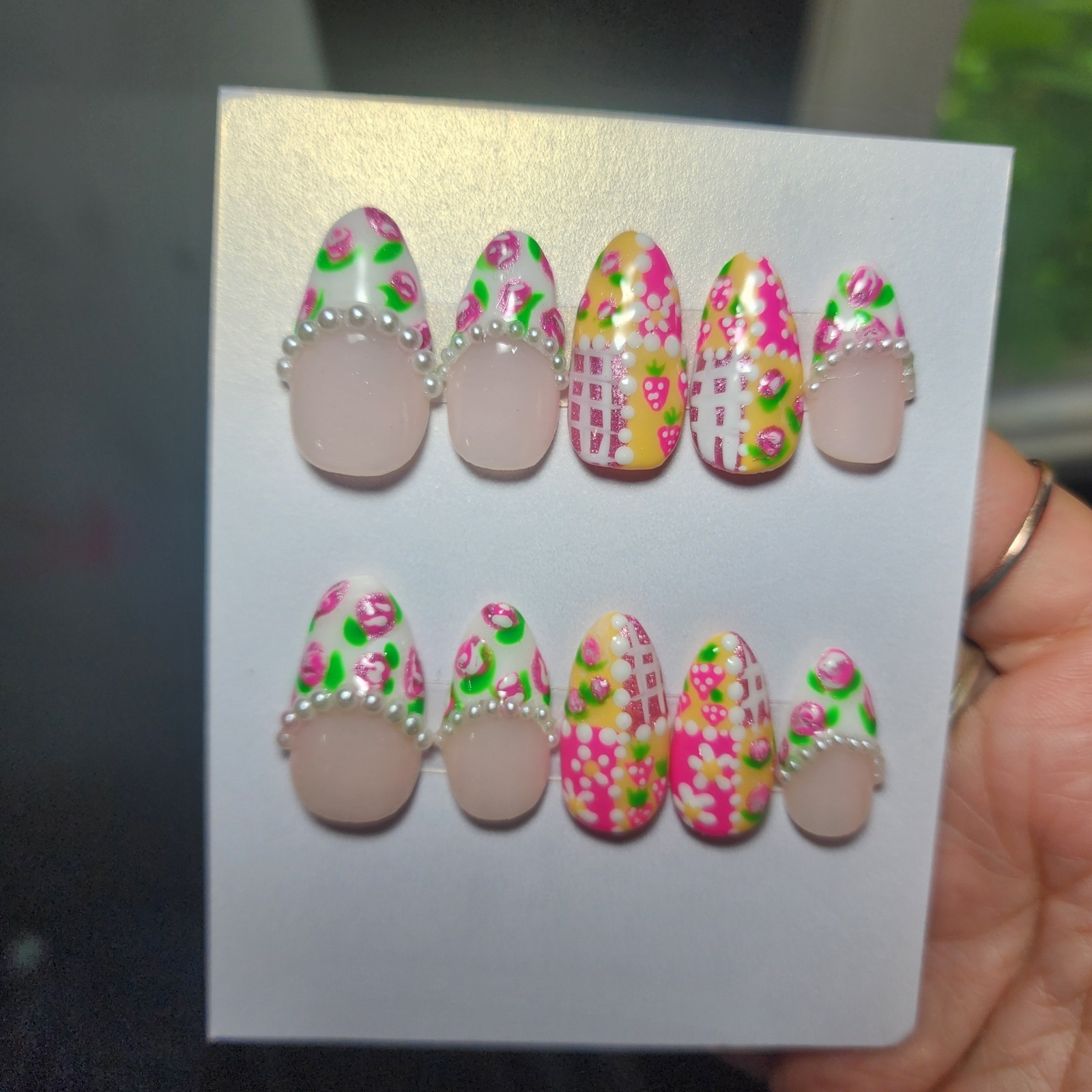 Handmade Acrylic Short Almond Medium Size Summer Croquettes Press On Nails
