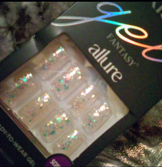 KISS Allure HOW DAZZLING, Glittery Confetti Nails, Glue, FA03, Holiday Glam🎊