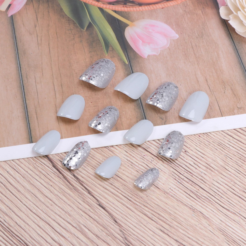 24Pcs Reusable False Nail Set Plastic Material Shiny Assorted Colors for Women