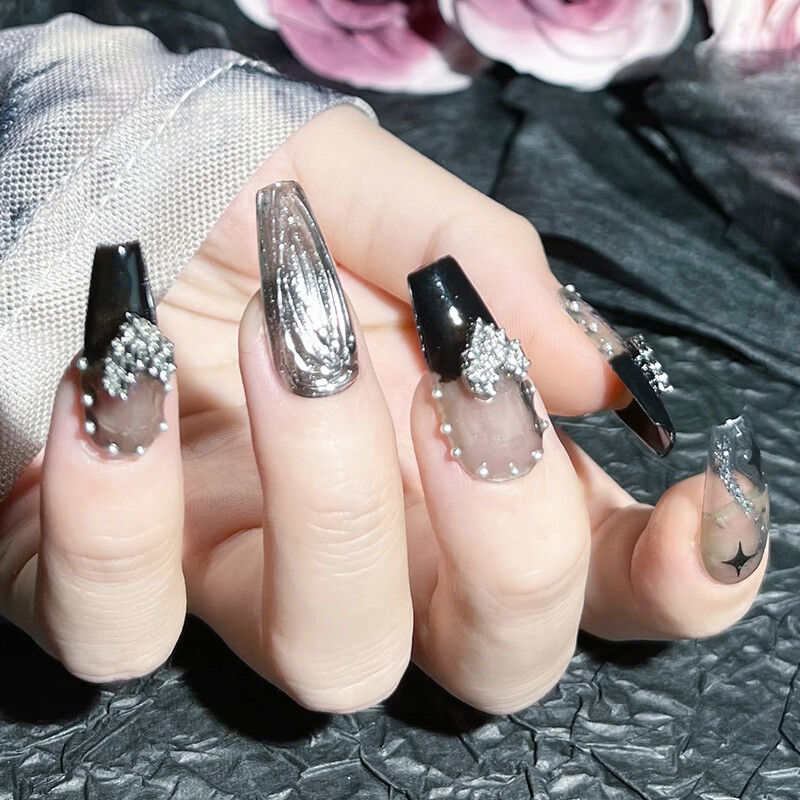 Handmade Press On Nails Medium Coffin,Goth Punk Style,Black And Silvery Design