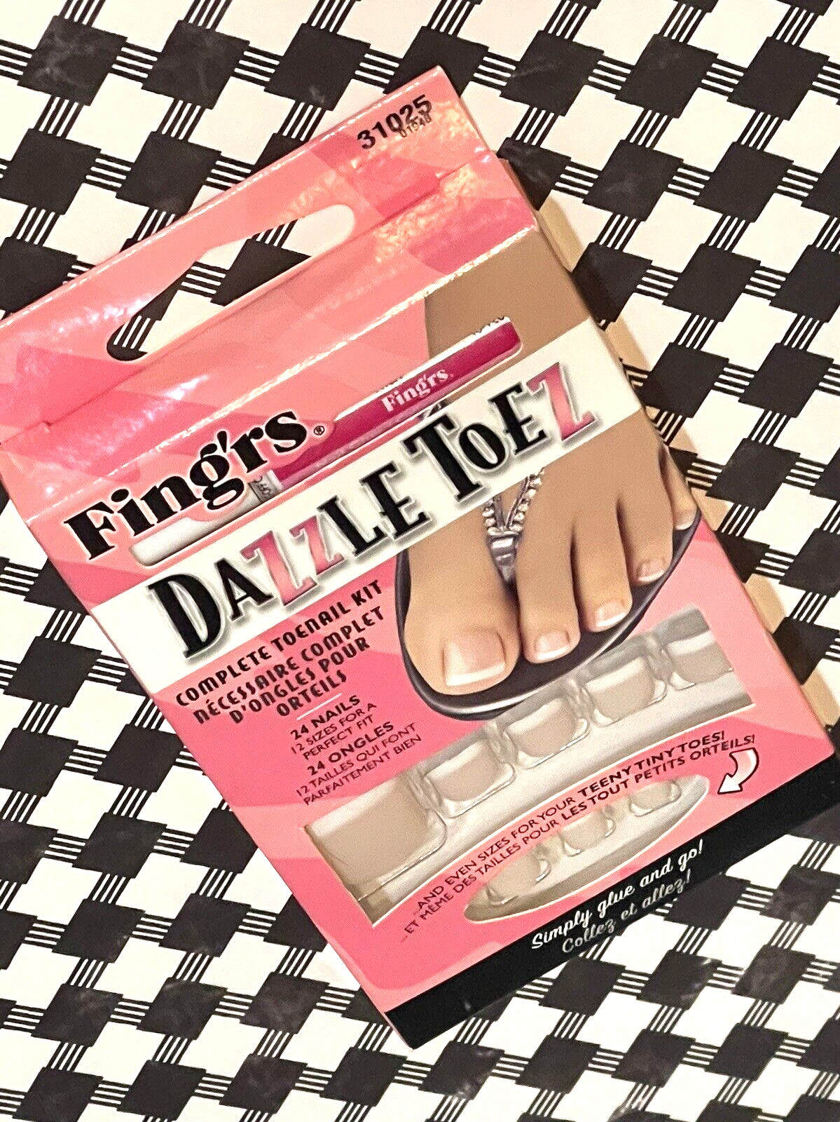 Fing’rs DAZZLE TOEZ French 31025 Complete Toenail Kit with Sizes For Tiny Toes