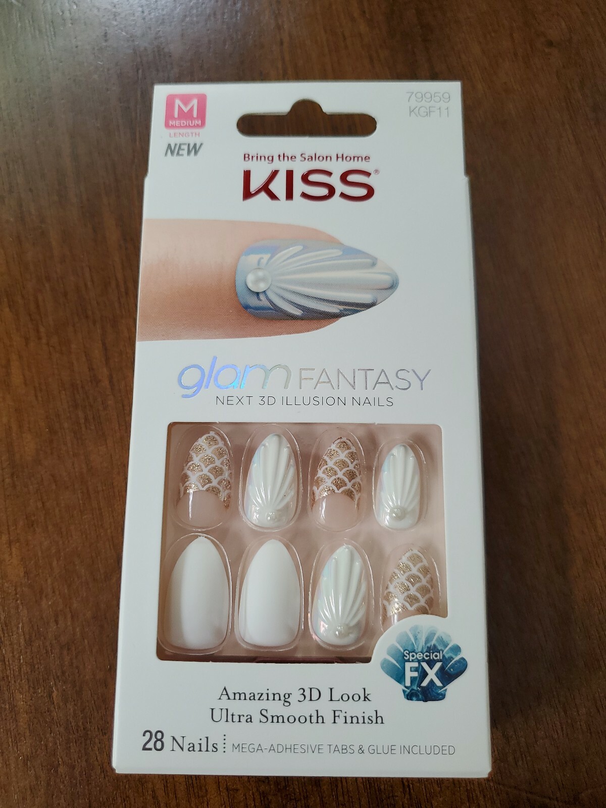 Kiss Press On Nails Glam Fantasy 3D Medium Smooth Finish Beach Mermaid Shell