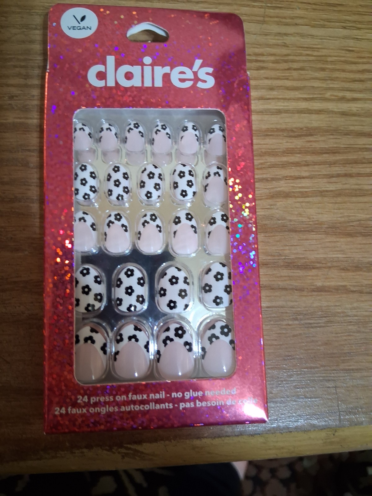 Nails Set of 4 – Press On/Glue On, NEW LOW PRICE! SEE FULL DESCRIPTION DETAILS!!
