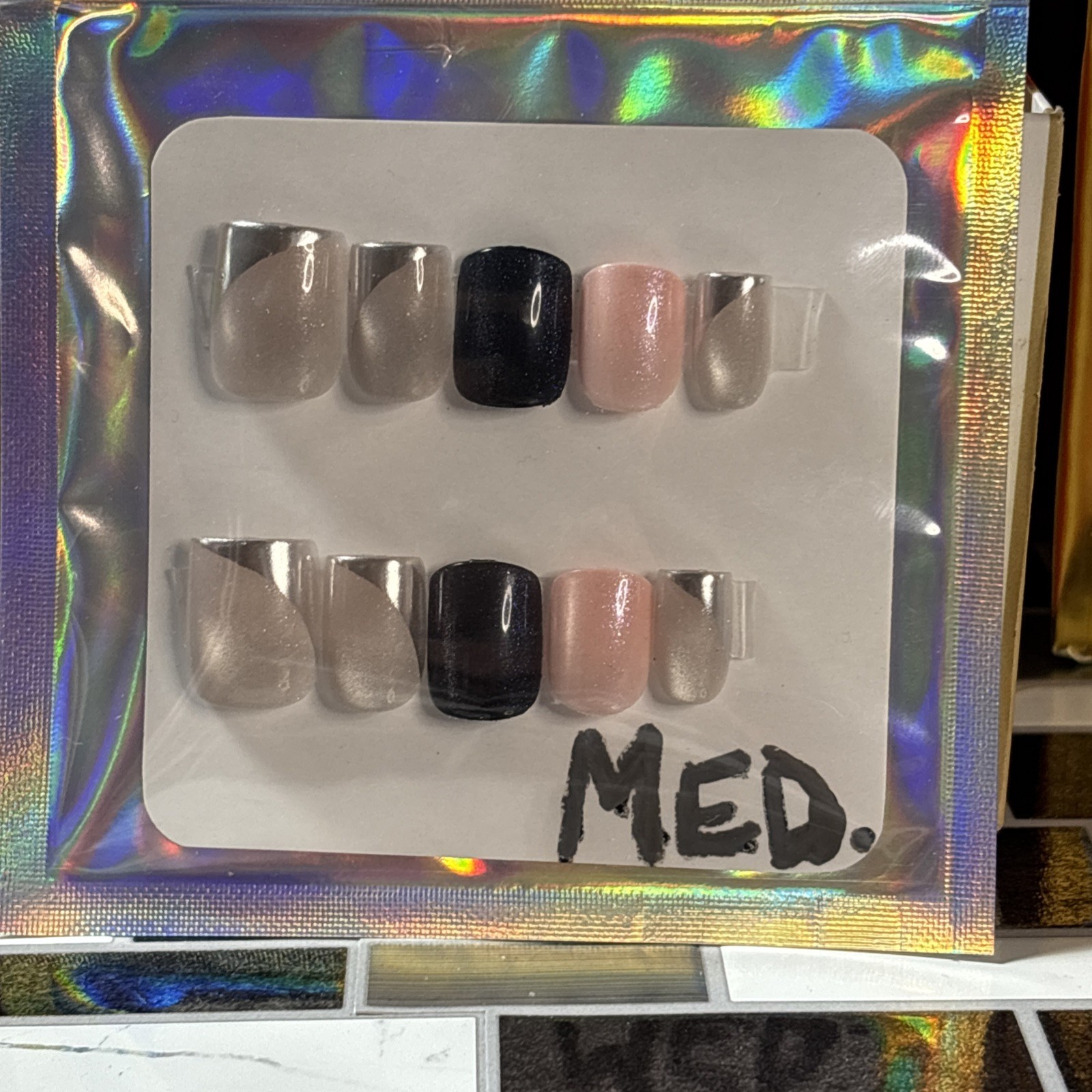 Press On Nails Sz.Med Square-Nails full set multicolored Cateye w/accent nails