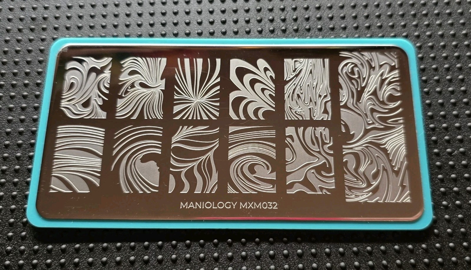 Maniology MXM032 Paint Swirl Watercolor Tie Dye Stain Nail Stamping Plates