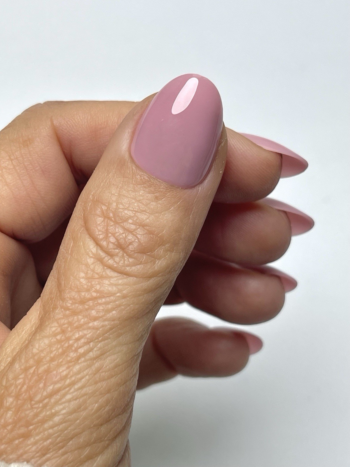 Red Aspen Press On Nails, Short Almond, Make Me Blush, Brielle