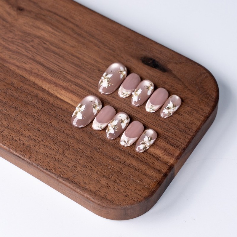 10pcs Nude Cat Eye Press On Nails 3D White Flower Gold Foil Almond