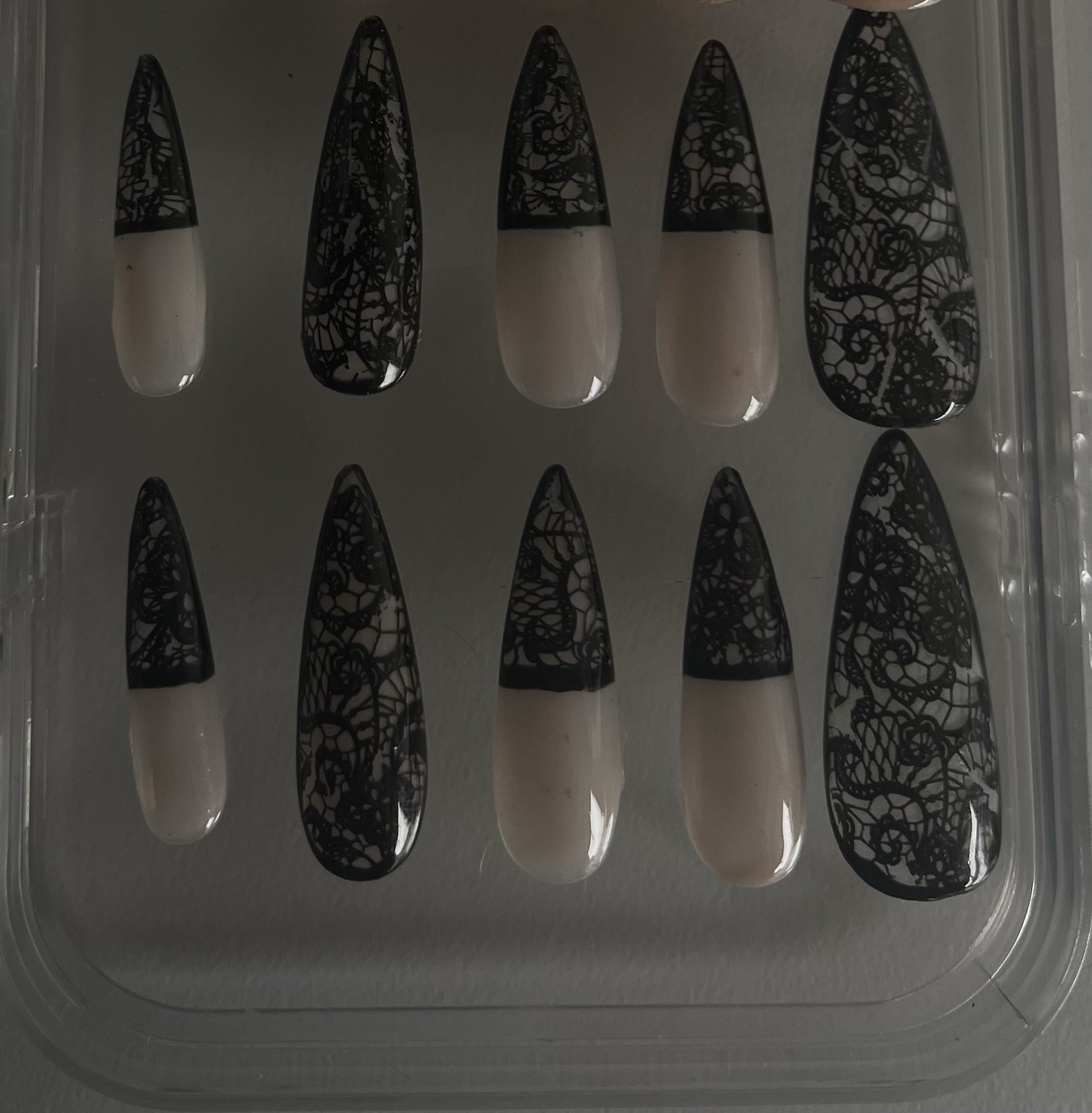 Black Lace Press-on nails