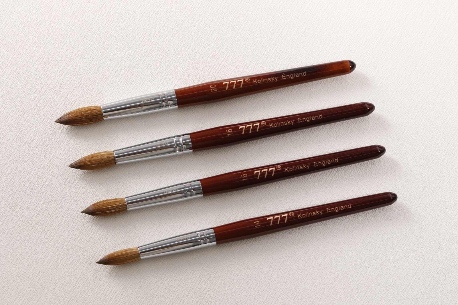 Professional Kolinsky Acrylic Nail Brush Round Wood Handle, smooth and durable