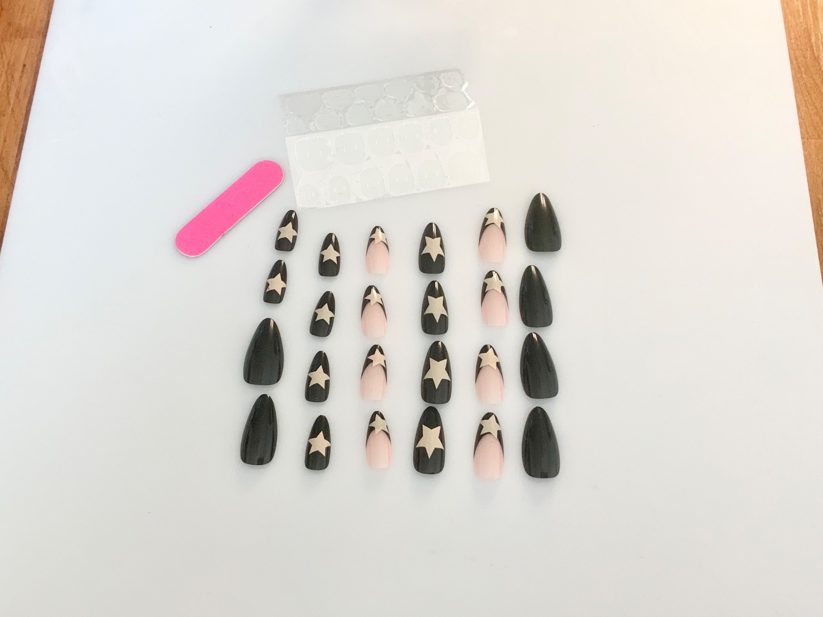Cool 24 PCs Long French Black Edge Star Nails with 1 Jelly Gel and 1 Nail File
